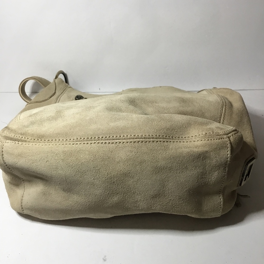 Guess Women’s Cream Genuine Suede Fringed Shoulder Bag Purse - Picture 4 of 9